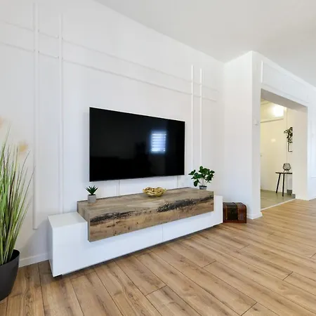 Deluxe Soline * 자다르