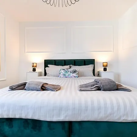 Deluxe Soline Apartment