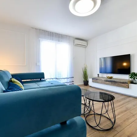 Deluxe Soline Apartment